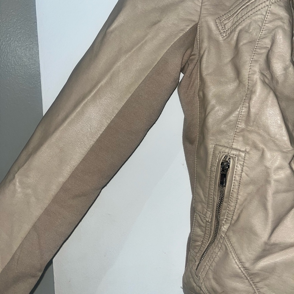 Express Women's Tan Pleather Jacket - Picture 4 of 5
